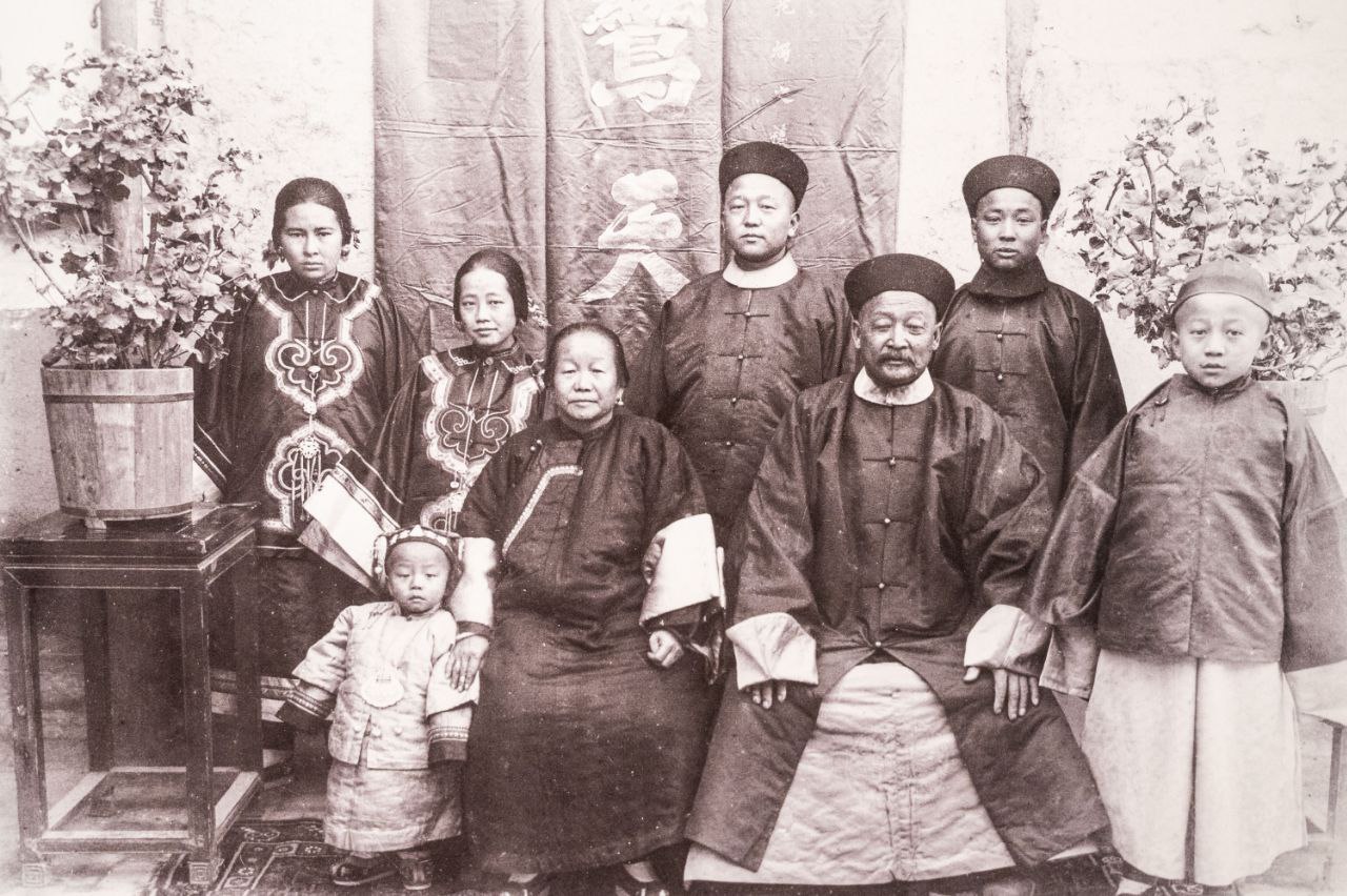 Новая выставка «"Фрагменты истории". Фотограф-любитель В.Е. Долженко» (6+) открылась в Городском музее «Искусство Омска» Новая выставка «"Фрагменты истории". Фотограф-любитель В.Е. Долженко» (6+) открылась в Городском музее «Искусство Омска»