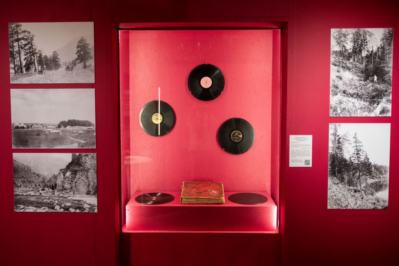 Новая выставка «"Фрагменты истории". Фотограф-любитель В.Е. Долженко» (6+) открылась в Городском музее «Искусство Омска» Новая выставка «"Фрагменты истории". Фотограф-любитель В.Е. Долженко» (6+) открылась в Городском музее «Искусство Омска»