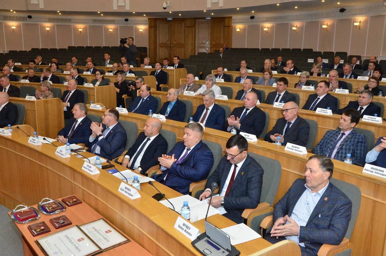 Омские власти подвели итоги года и обсудили планы на будущее Омские власти подвели итоги года и обсудили планы на будущее