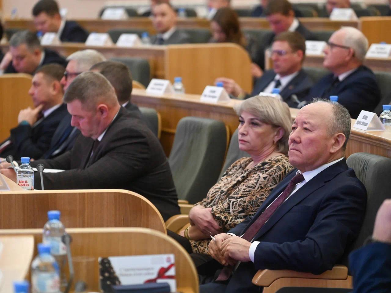 Омские власти подвели итоги года и обсудили планы на будущее Омские власти подвели итоги года и обсудили планы на будущее