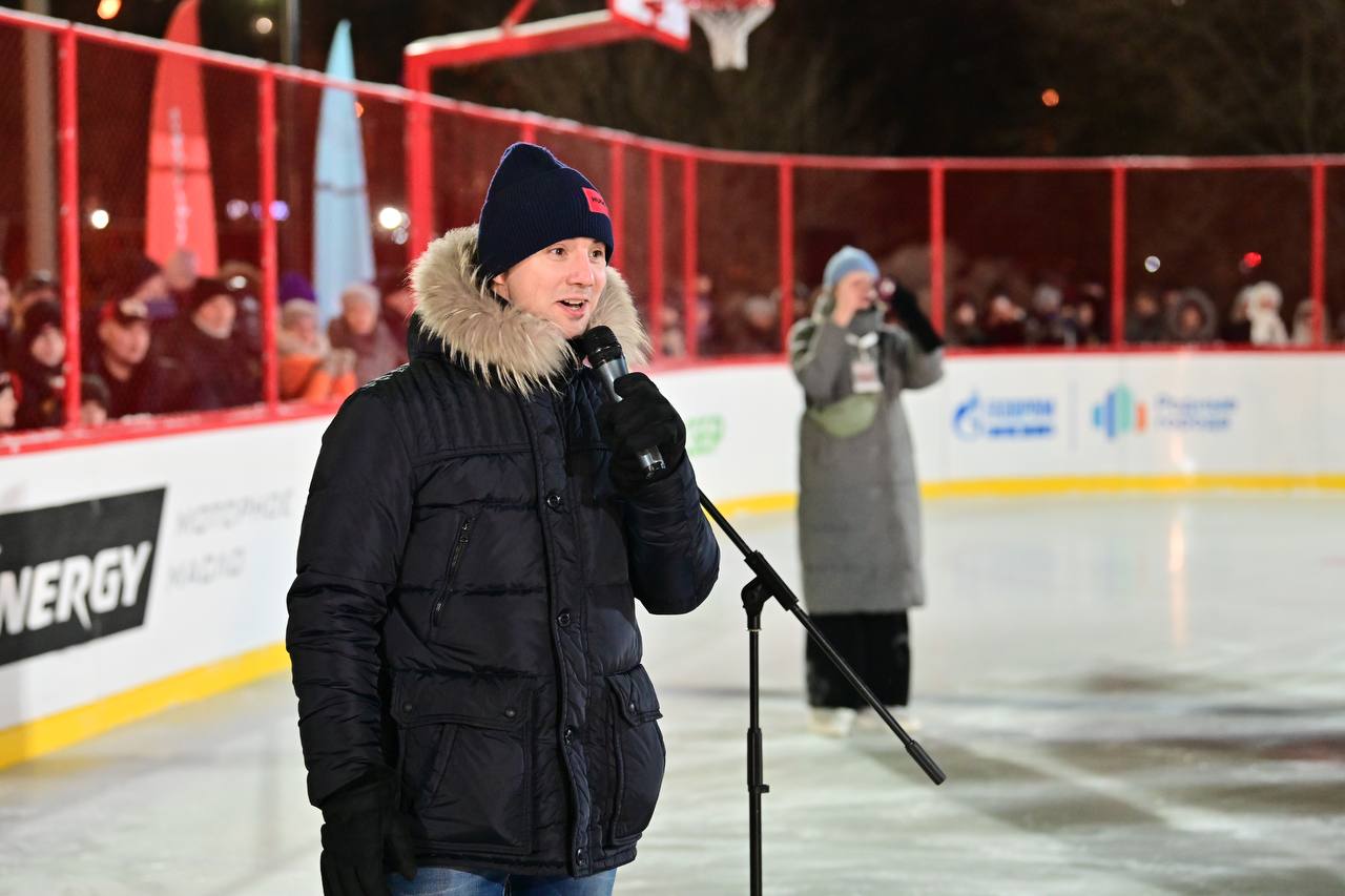 В Омске состоялось открытие хоккейного турнира по дворовому первенству имени Станислава Первушина В Омске состоялось открытие хоккейного турнира по дворовому первенству имени Станислава Первушина