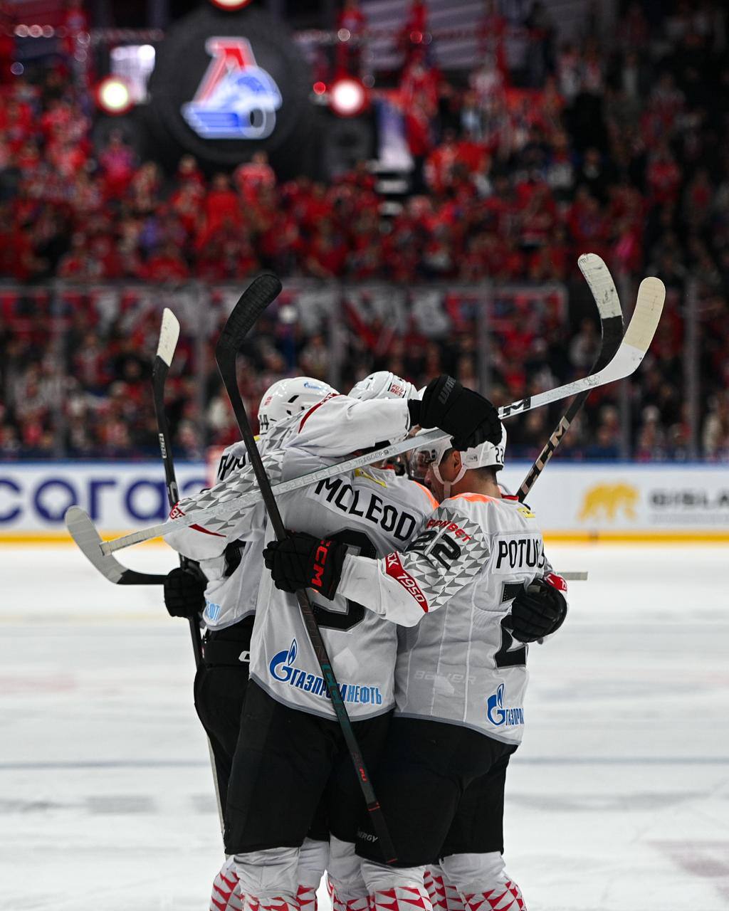 Сегодня «Авангард» играет с «Нефтехимиком»: четыре последние игры 2025 года пройдут на родном льду