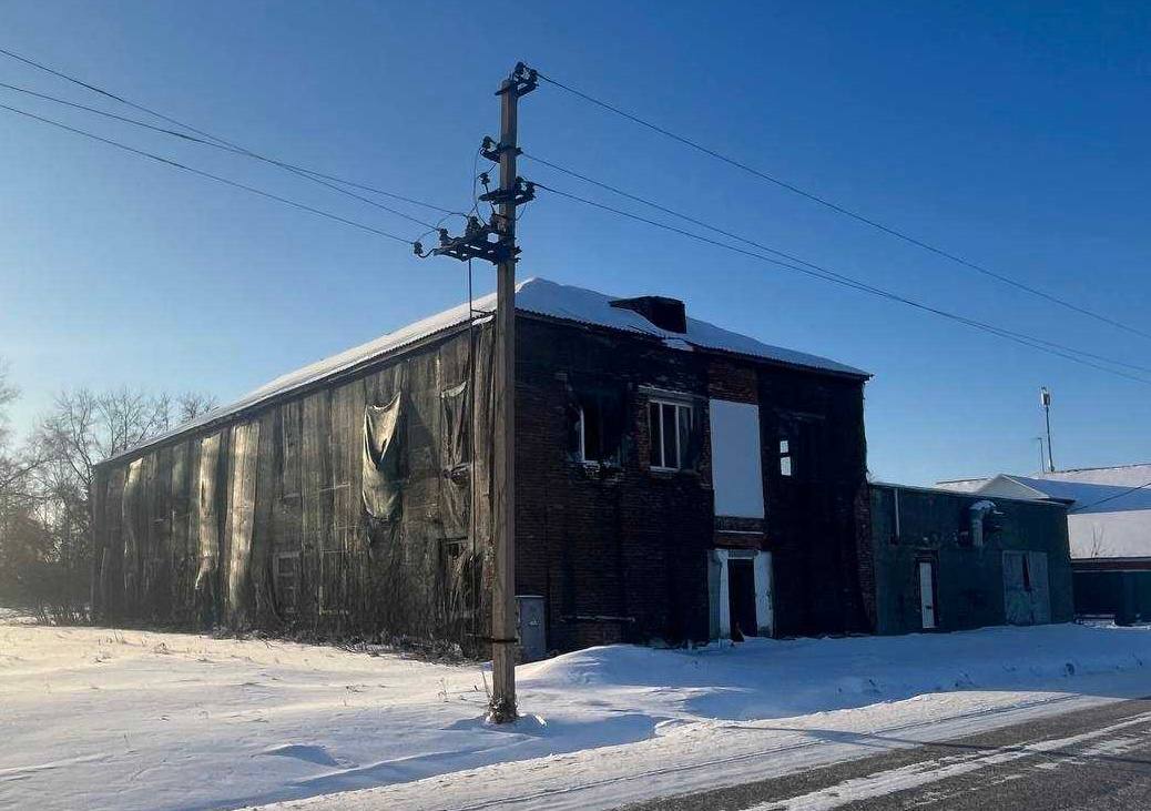 В Омской области прокуратура в судебном порядке добилась понуждения собственников ограничить доступ в опасное здание В Омской области прокуратура в судебном порядке добилась понуждения собственников ограничить доступ в опасное здание