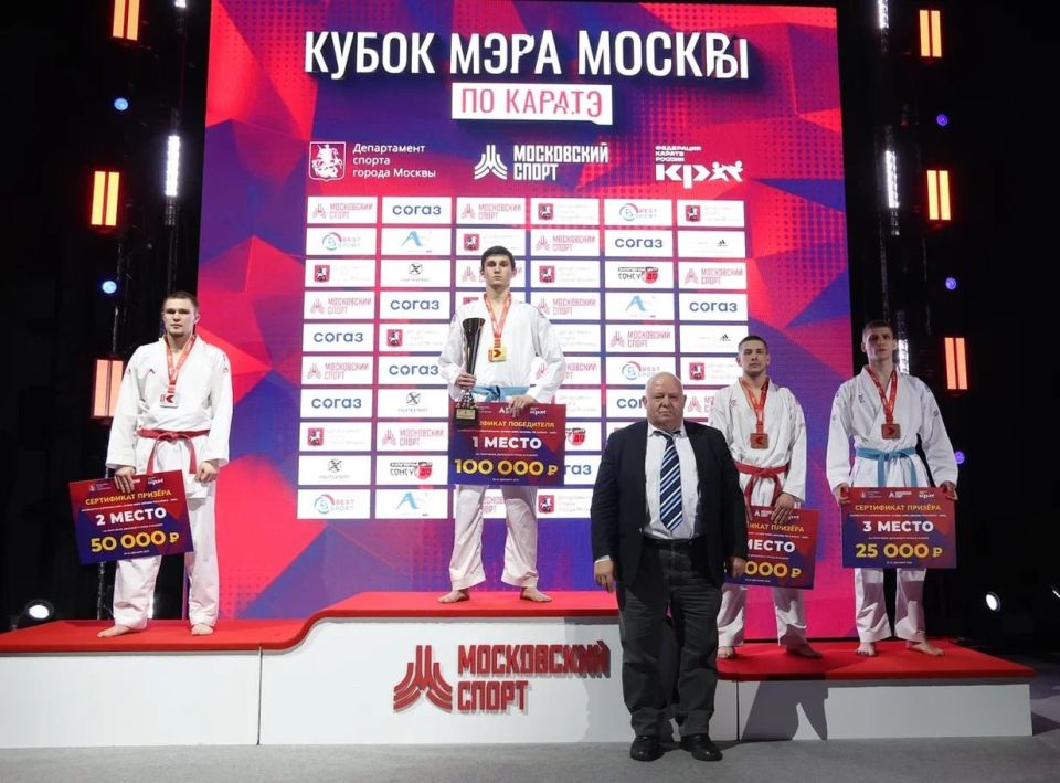 ����� ��������� 2 ������ ����� ������ �� ������