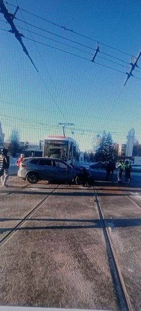 Прокуратура города Омска взяла на контроль проверки по факту ДТП с участием двух трамваев Прокуратура города Омска взяла на контроль проверки по факту ДТП с участием двух трамваев
