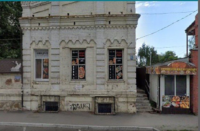 В столетнем доме Омска открыли первый стендап-клуб