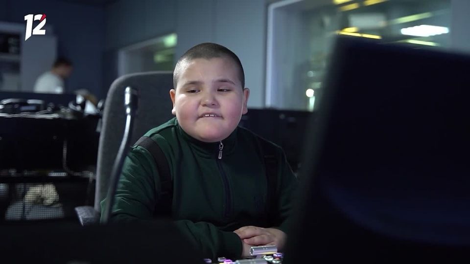 12 ����� �������� ����� 8-������� �������� � ������ ������������� ����� ����� �������