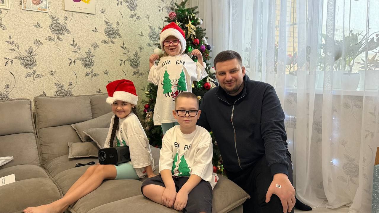 Новогодние желания юных омичей исполняют члены команды областного Правительства Новогодние желания юных омичей исполняют члены команды областного Правительства