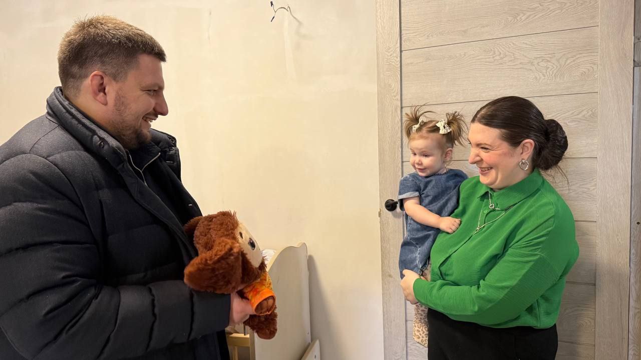 Новогодние желания юных омичей исполняют члены команды областного Правительства Новогодние желания юных омичей исполняют члены команды областного Правительства