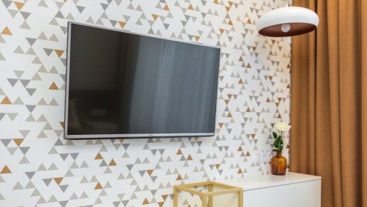 Судебная победа: житель избавился от бракованного телевизора и получил 2 миллиона рублей