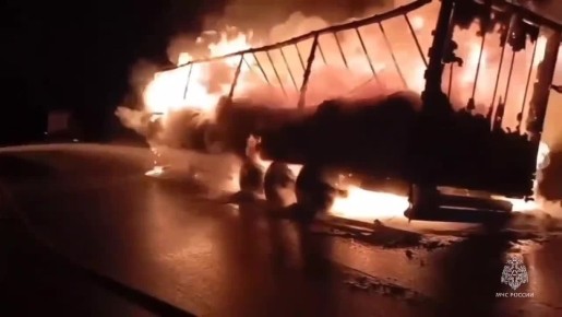 На трассе в Тюкалинском районе загорелся грузовик