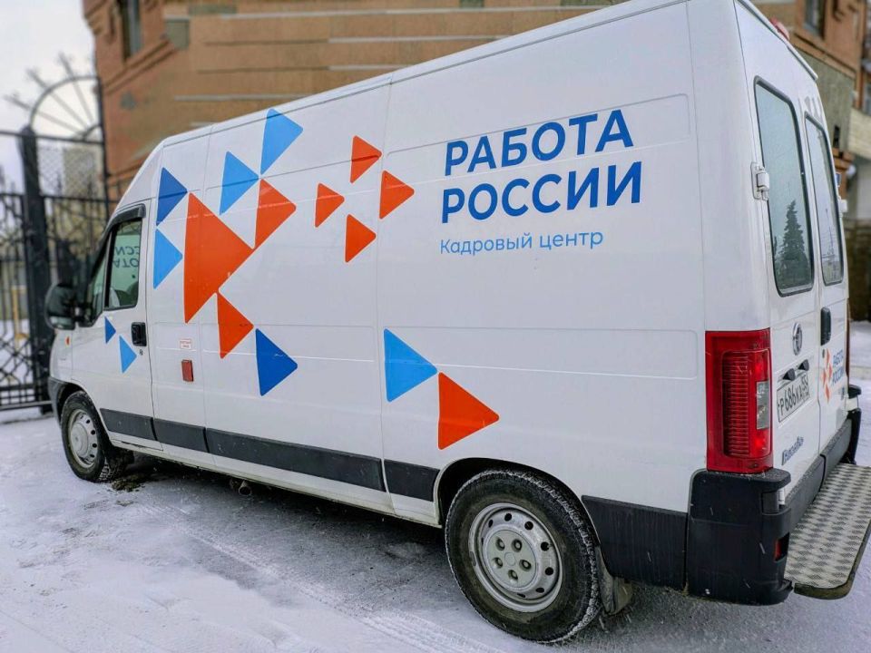 В 2025 году услугами мобильных офисов в Омской области воспользовались почти 10 тысяч жителей