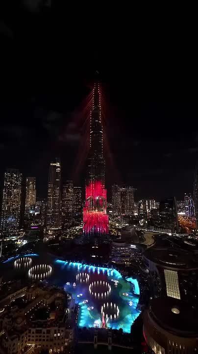 Новогодняя ночь в Дубае. Главной площадкой праздника снова стала Бурдж-Халифа