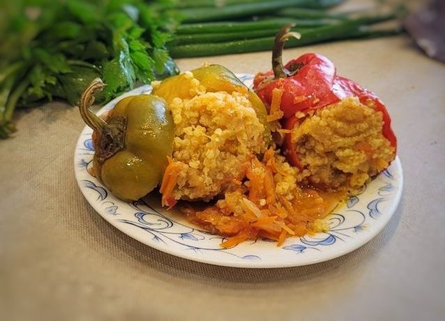 Фаршированные перцы: вегетарианский деликатес с пикантной начинкой