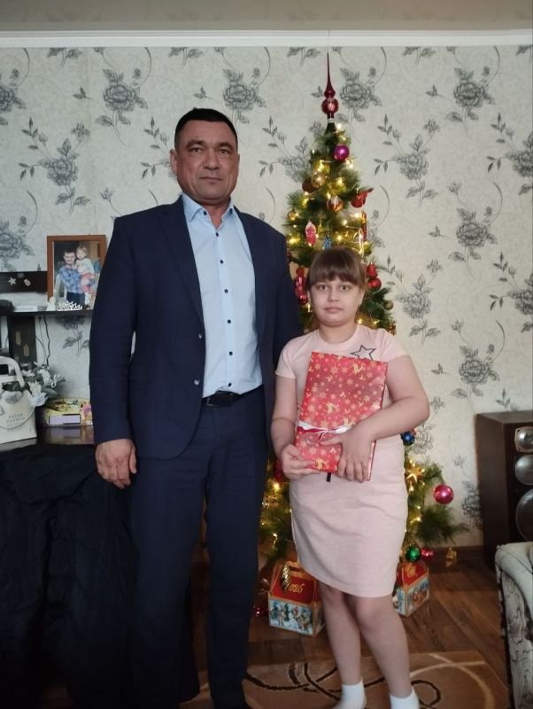 Команда регионального Правительства продолжает участие во Всероссийской благотворительной акции «Ёлка желаний»