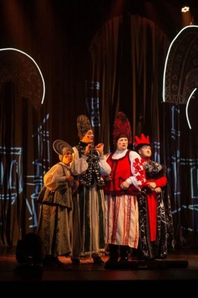 В Культурной столице продолжается новогодняя кампания — омичей и гостей города готовы принять и рассказать все самое интересное музеи, галереи и театры