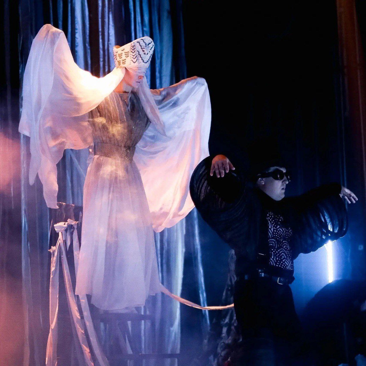 В Культурной столице продолжается новогодняя кампания — омичей и гостей города готовы принять и рассказать все самое интересное музеи, галереи и театры В Культурной столице продолжается новогодняя кампания — омичей и гостей города готовы принять и рассказать все самое интересное музеи, галереи и театры