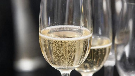 Нет повода не отпраздновать: что отметить в январе, кроме Нового года?