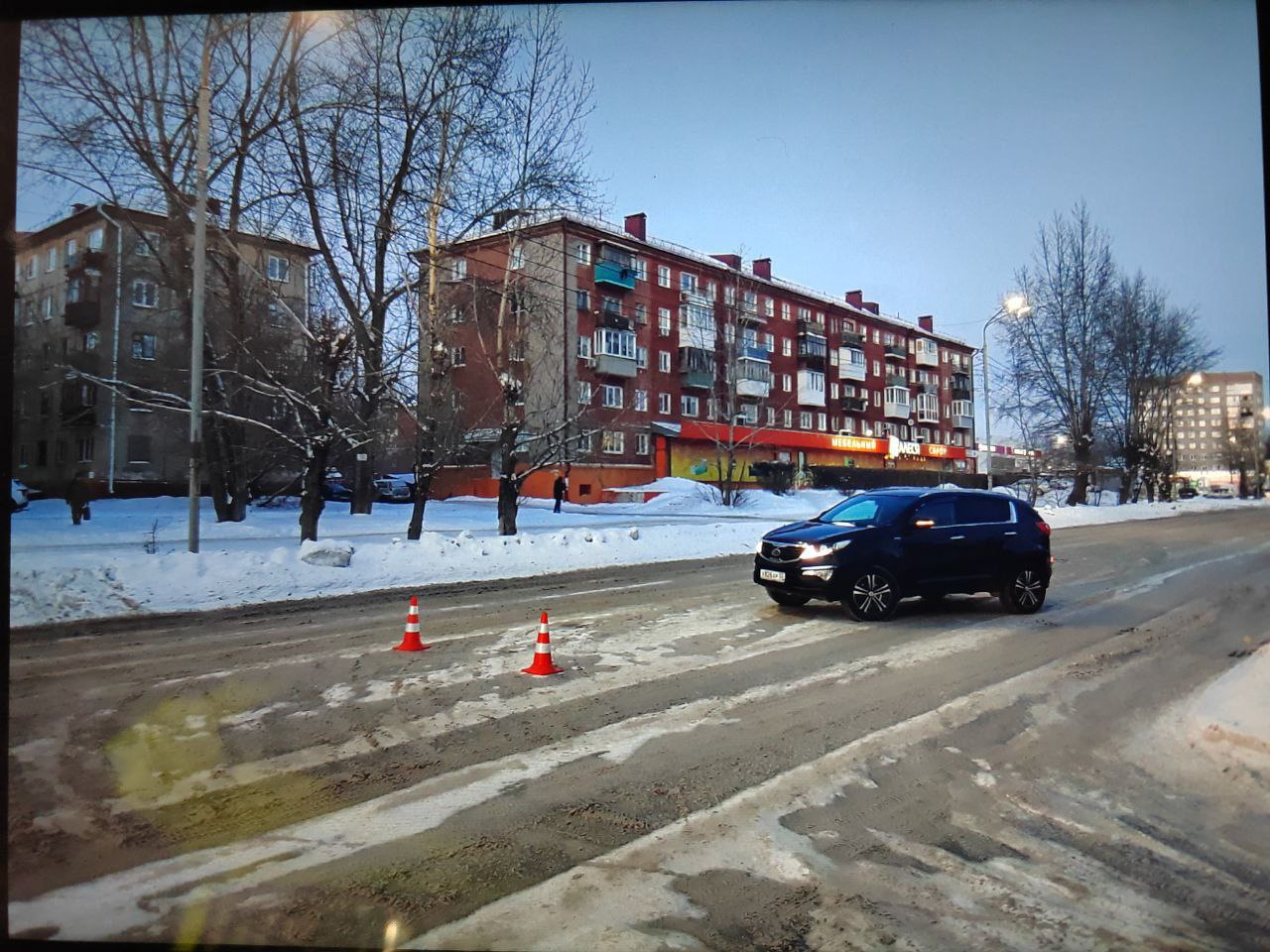 Сегодня в 16:20 часов в Госавтоинспекцию поступило сообщение о ДТП, в котором пострадал несовершеннолетний Сегодня в 16:20 часов в Госавтоинспекцию поступило сообщение о ДТП, в котором пострадал несовершеннолетний