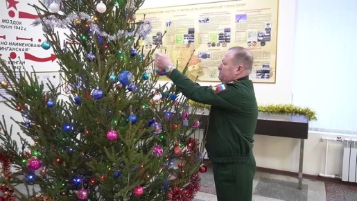 Командующий Омского ракетного объединения исполнил мечту семилетней девочки