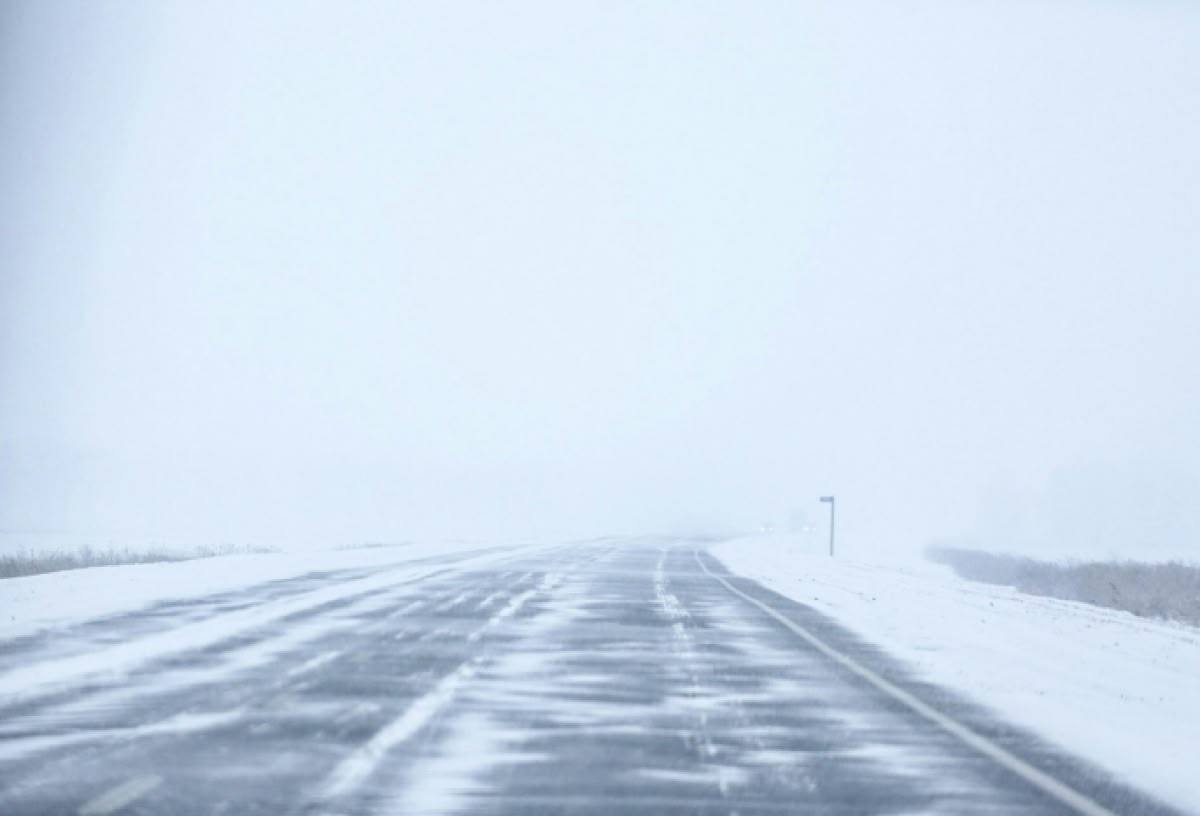 В Омской области временно ограничили движение на трассах для фур, автобусов и маршруток