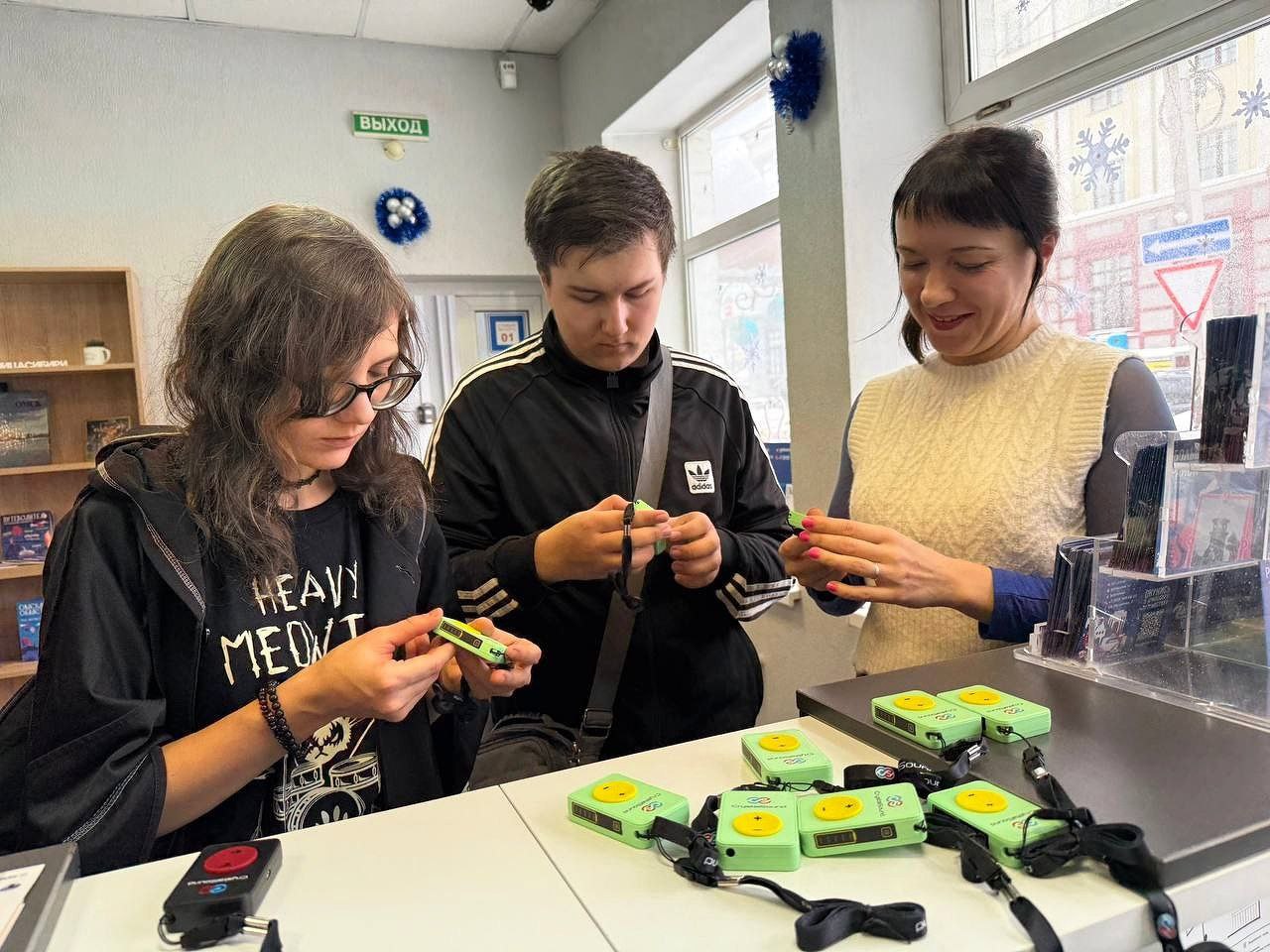 В Омске появилось новое оборудование для корпуса Волонтеров Гостеприимства: громкоговорители и радиогиды уже активно используются нашими волонтерами для качественной работы В Омске появилось новое оборудование для корпуса Волонтеров Гостеприимства: громкоговорители и радиогиды уже активно используются нашими волонтерами для качественной работы