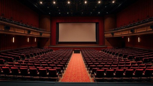 Названы самые кассовые фильмы первой недели года