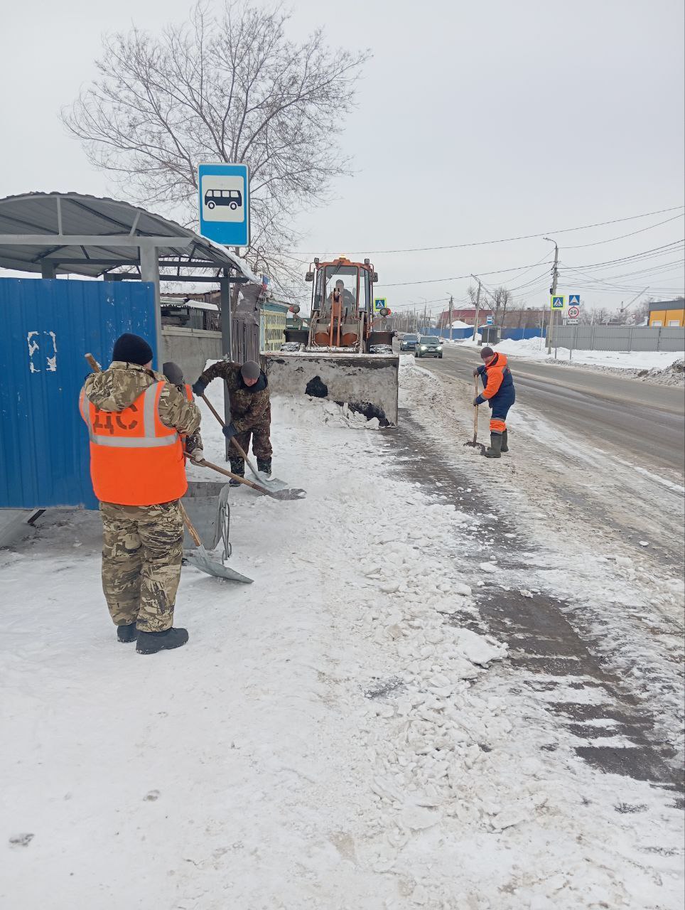 Сергей Шелест: Омские дорожники продолжают убирать и вывозить снег без выходных Сергей Шелест: Омские дорожники продолжают убирать и вывозить снег без выходных