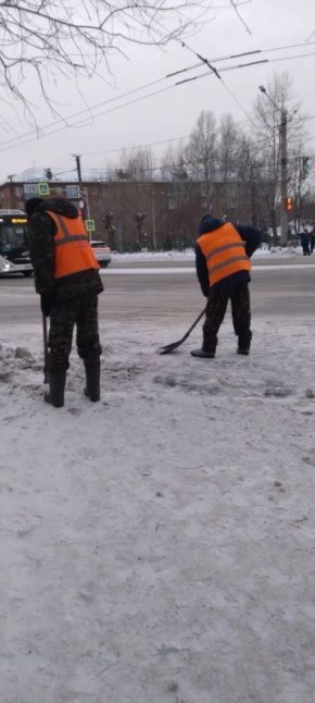 Сергей Шелест: Омские дорожники продолжают убирать и вывозить снег без выходных