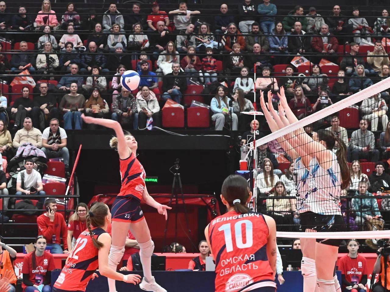 Виталий Хоценко: Поддерживаем нашу «Омичку» Виталий Хоценко: Поддерживаем нашу «Омичку»