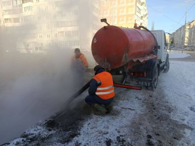 Прокуратура города Омска контролирует ход устранения коммунальной аварии в Кировском округе
