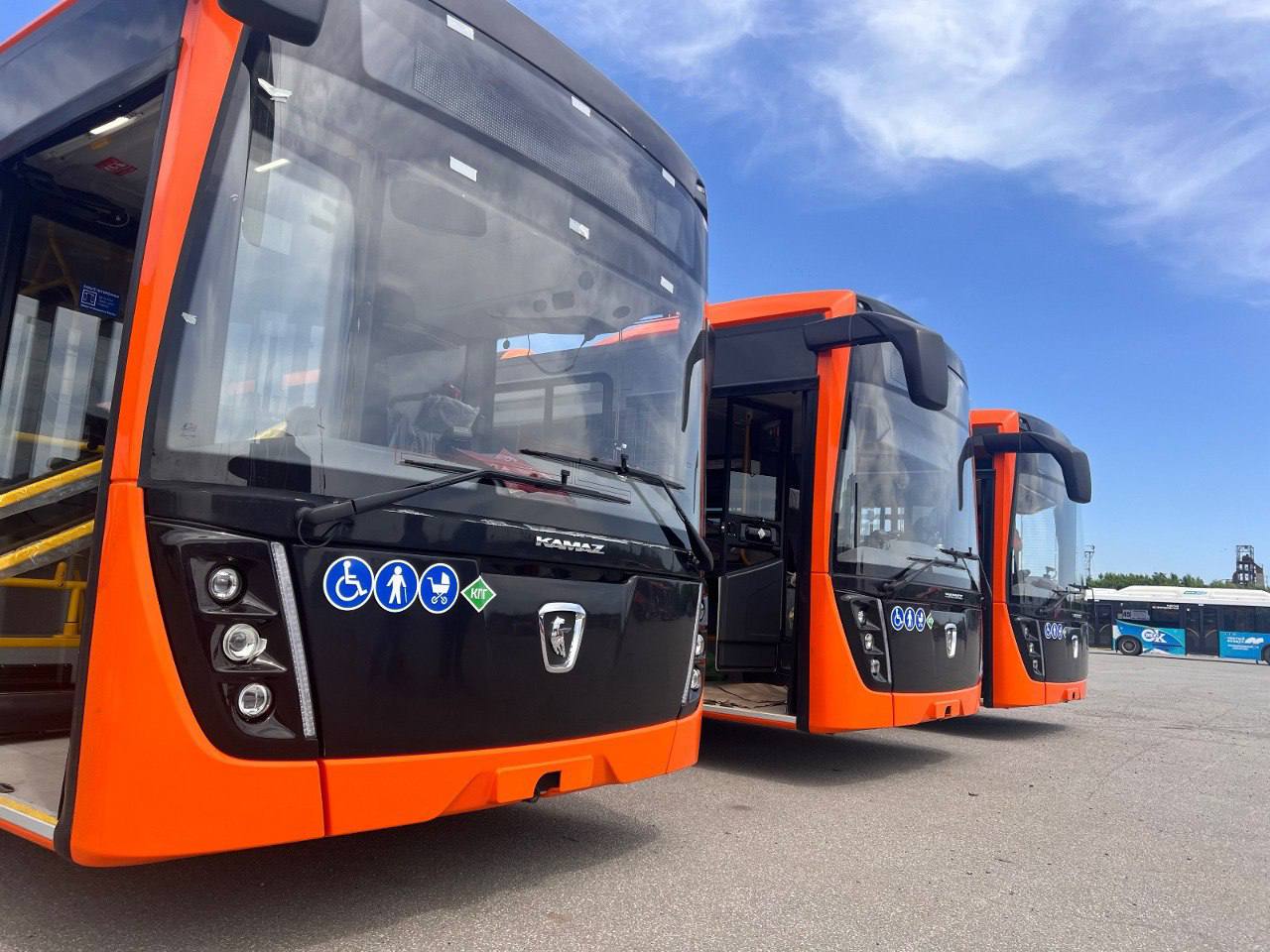 Автобусы-шаттлы довезут омичей до G-Drive Арены