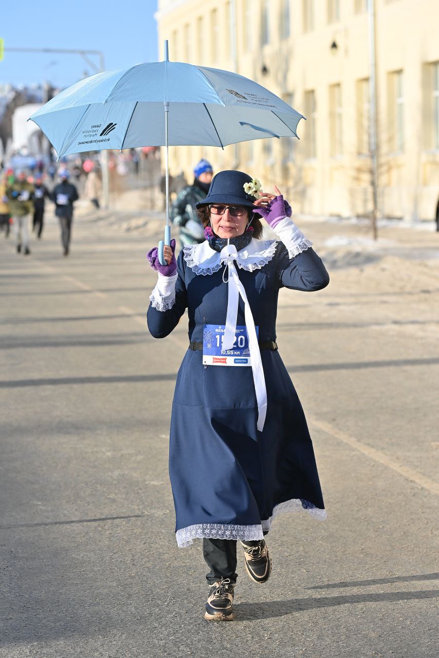 Аватар, птица Феникс и арестанты: омичи выбирают лучший костюм Рождественского полумарафона Аватар, птица Феникс и арестанты: омичи выбирают лучший костюм Рождественского полумарафона