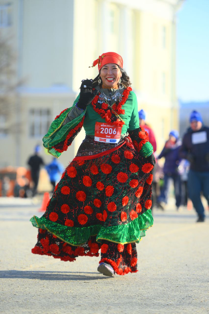 Аватар, птица Феникс и арестанты: омичи выбирают лучший костюм Рождественского полумарафона Аватар, птица Феникс и арестанты: омичи выбирают лучший костюм Рождественского полумарафона