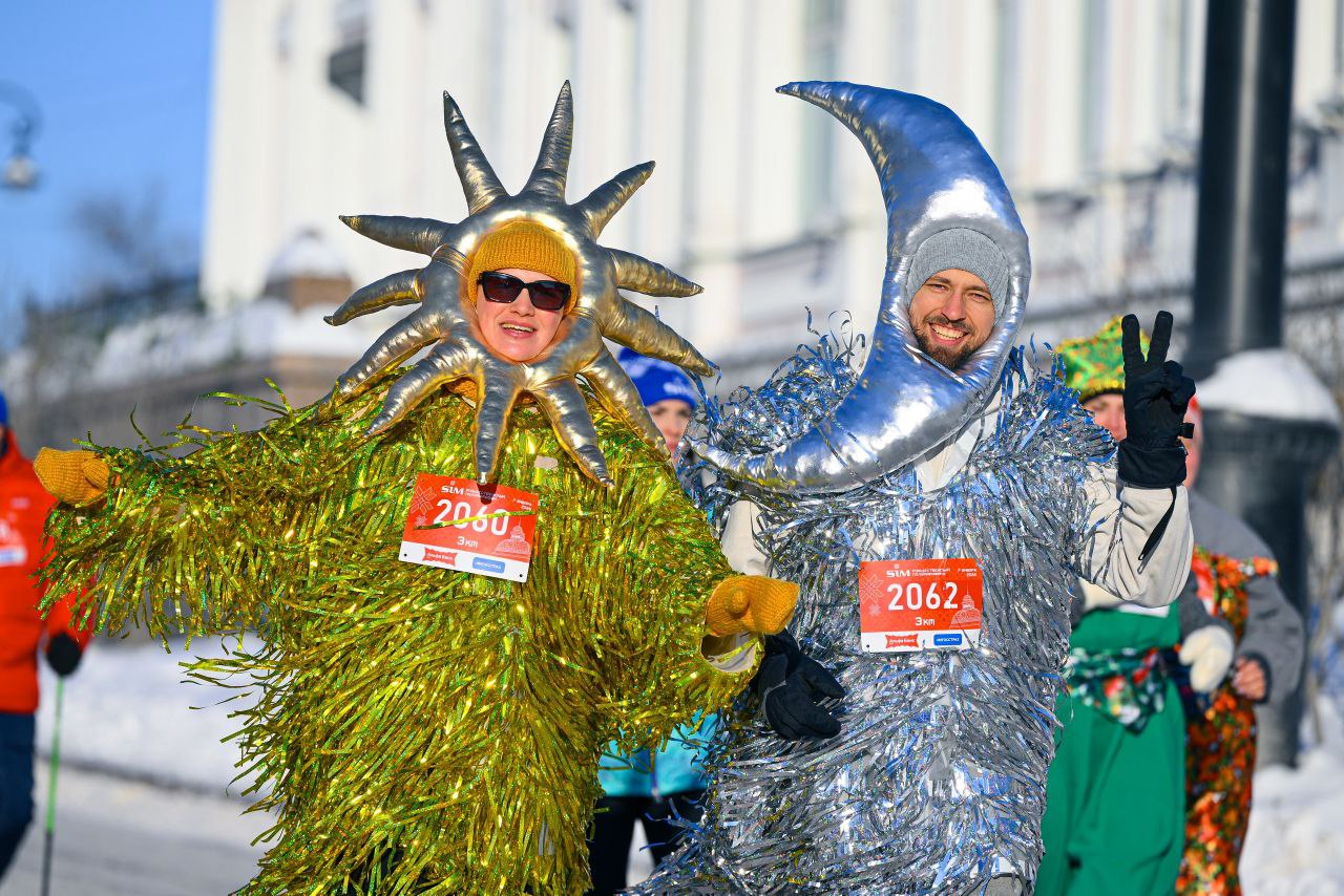 Аватар, птица Феникс и арестанты: омичи выбирают лучший костюм Рождественского полумарафона Аватар, птица Феникс и арестанты: омичи выбирают лучший костюм Рождественского полумарафона