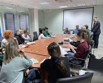 700 ����������� ����: ������-��������� �������� ������ �������� 350 000 ������ �� ����� ������ ����