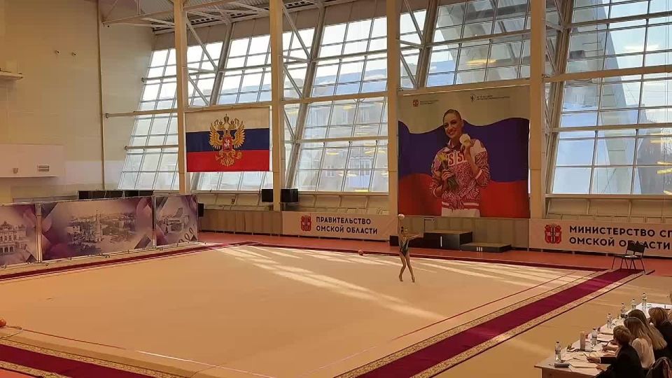 В Омске сегодня стартовали чемпионат и первенство региона по художественной гимнастике Здесь определятся члены сборной для участия в чемпионате и первенстве Сибири