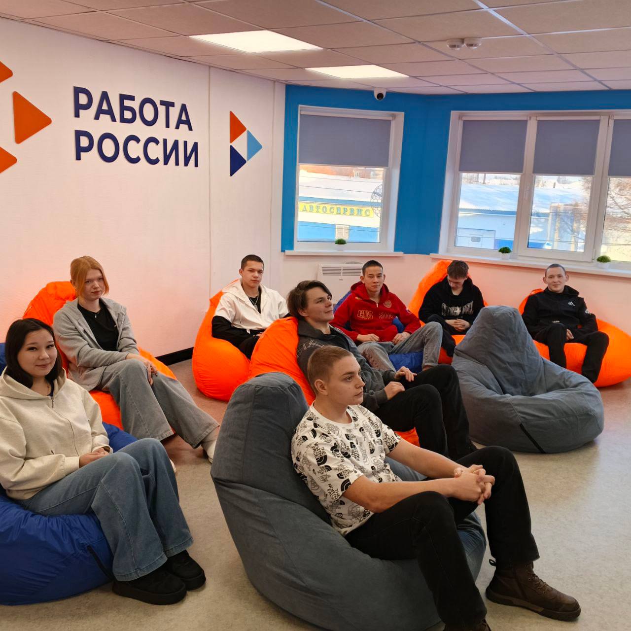 Масштабная модернизация службы занятости региона продолжается: в Тевризском районе открыт обновленный Кадровый центр Масштабная модернизация службы занятости региона продолжается: в Тевризском районе открыт обновленный Кадровый центр