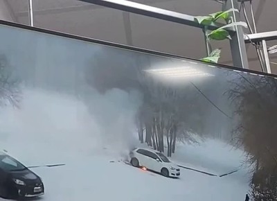 Тренер из Иркутска спас ребёнка из горящей машины