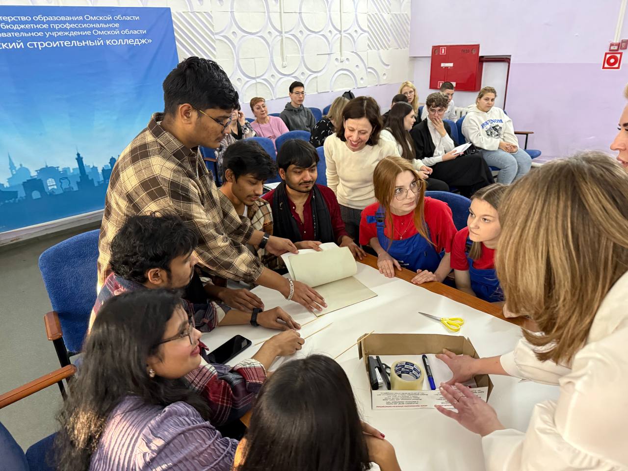 В преддверии Дня студента и в Год единства народов в строительном колледже состоялся праздник дружбы, творчества и единения