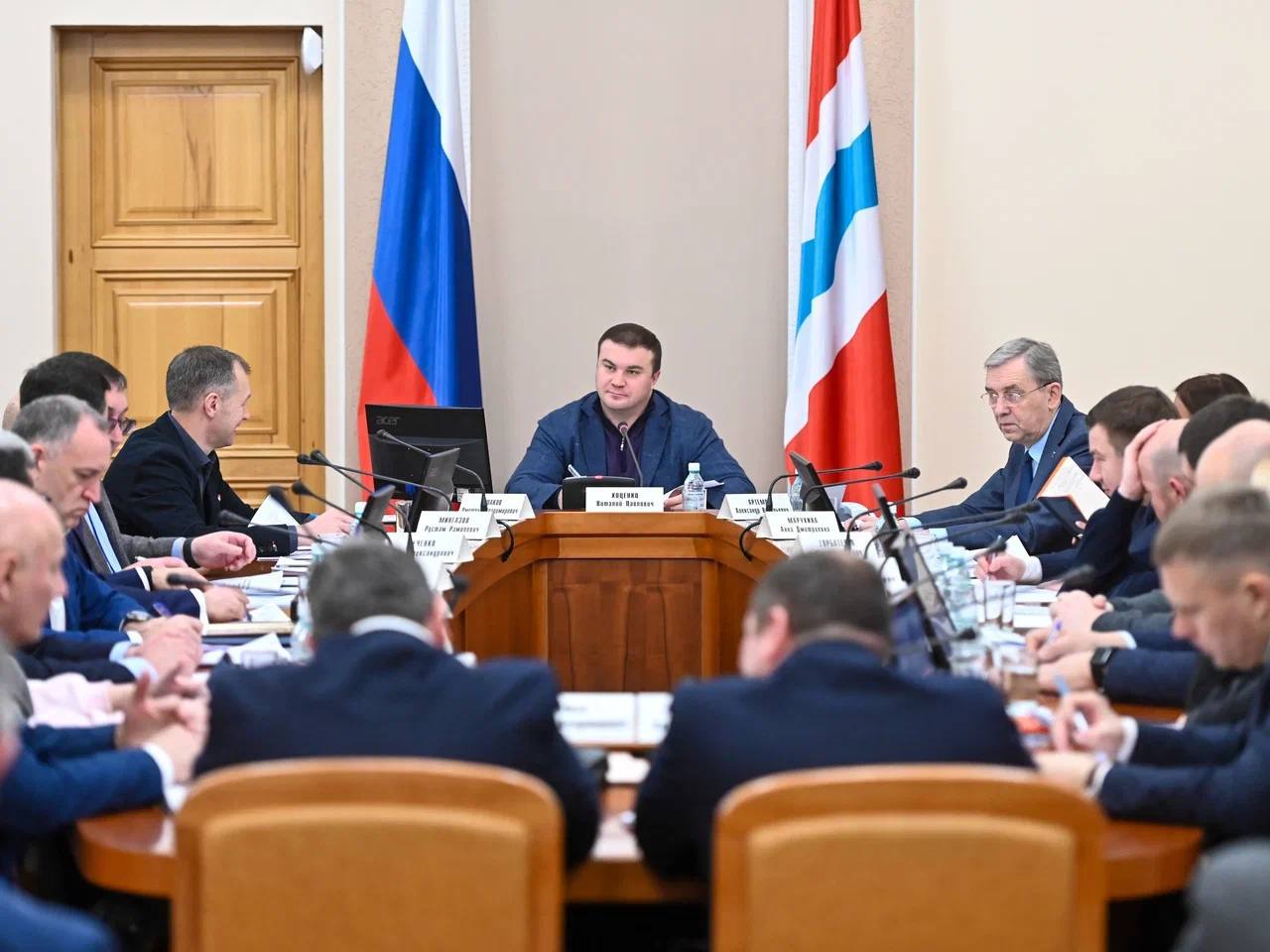 Виталий Хоценко поручил проверить безопасность во всех образовательных организациях Омской области