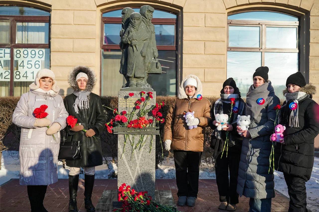 Омичи почтили память жертв блокады Ленинграда Омичи почтили память жертв блокады Ленинграда