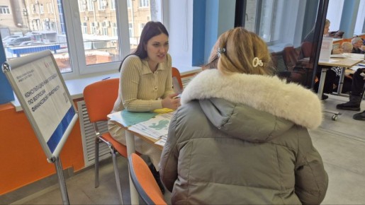 От трудоустройства к финансовой стабильности: на ярмарке вакансий «Работа для Героев» прошли консультации по управлению бюджетом