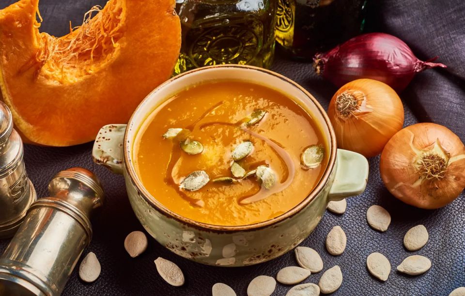 Осенью чаще всего готовят тыквенный суп: почему он становится таким любимым