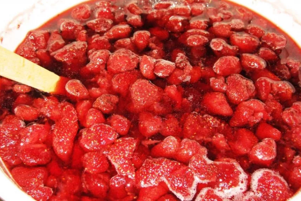 Как приготовить клубничное варенье: вкусные рецепты на любой случай