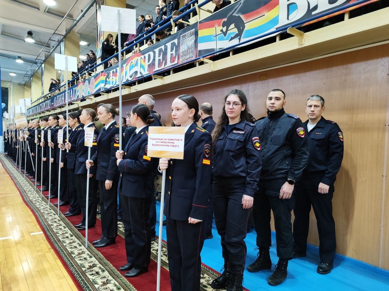 Заместитель начальника Омского ЛУ МВД России Константин Ефремов возвращается со Всероссийских соревнований по стрельбе с личной победой Заместитель начальника Омского ЛУ МВД России Константин Ефремов возвращается со Всероссийских соревнований по стрельбе с личной победой