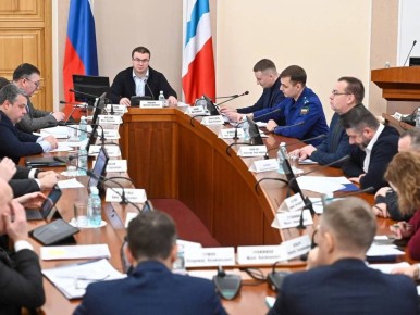 Виталий Хоценко потребовал ускорить темпы строительства важных социальных объектов