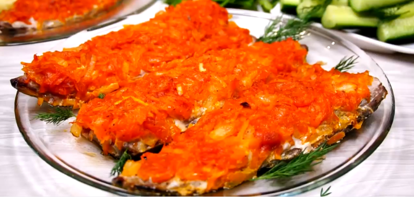 Сочность и аромат: легкий рецепт скумбрии в духовке с овощами