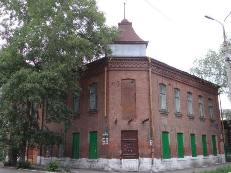 В Омске вновь сдают в аренду историческое здание женской гимназии