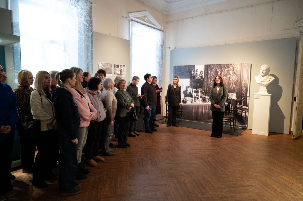 Сегодня исполняется 144 года со дня рождения Фёдора Васильевича Мелёхина: в Музее имени М.А. Врубеля состоялись торжественные мероприятия, посвященные памяти первого директора Сегодня исполняется 144 года со дня рождения Фёдора Васильевича Мелёхина: в Музее имени М.А. Врубеля состоялись торжественные мероприятия, посвященные памяти первого директора